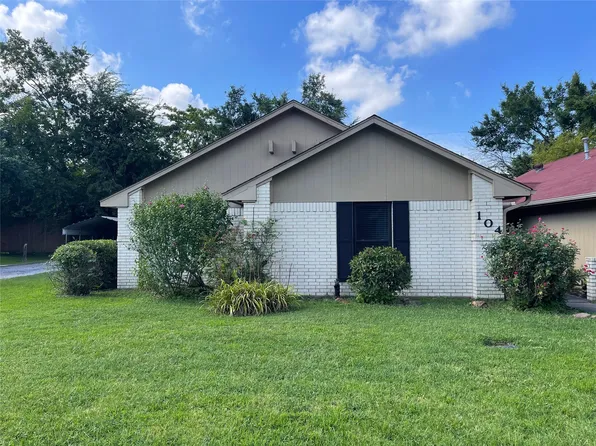 104 Gilpin Dr, Fairfield, TX 75840