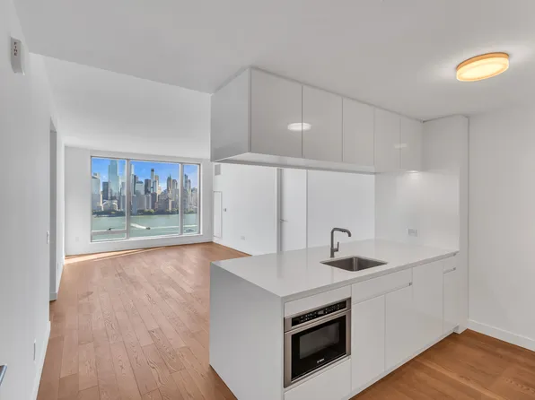 99 Hudson Street image 7 of 49