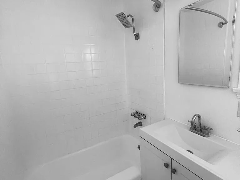 Lomelk Bungalows LLC — Photo 14