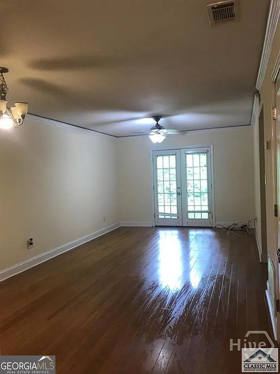 2 bed, 2.0 bath, 972 sqft, $1,400 — Photo 2