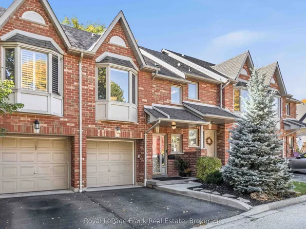 1385 Lakeshore Rd W #27, Mississauga, ON L5J 4T6