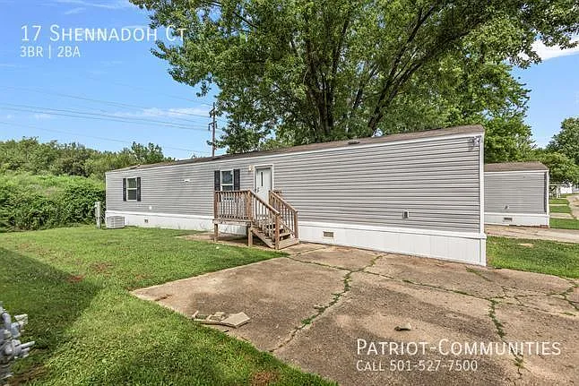 3 bed, 924 sqft, $39,000 — Photo 3