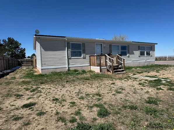 89 28th St, Wheatland, WY 82201