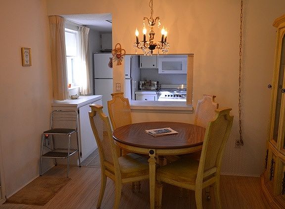 5th image of 200 Park Blvd #106