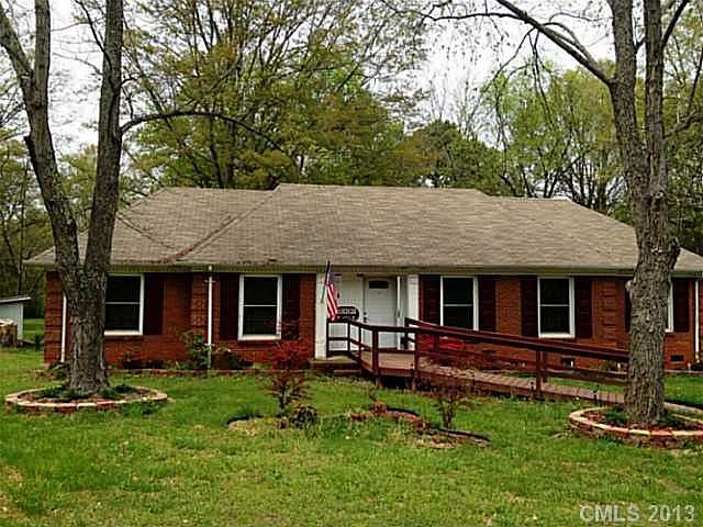2nd image of 7011 Hollow Oak Dr
