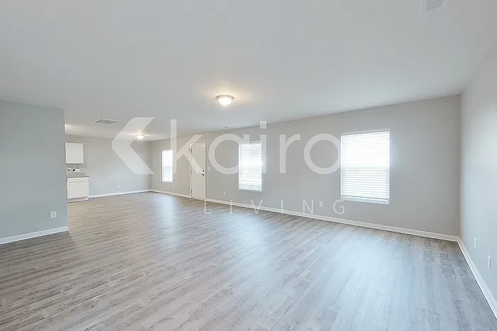 334 Waterfall Rd — Photo 5