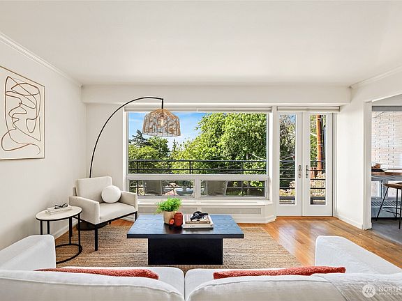 4th image of 530 W Olympic Place #203