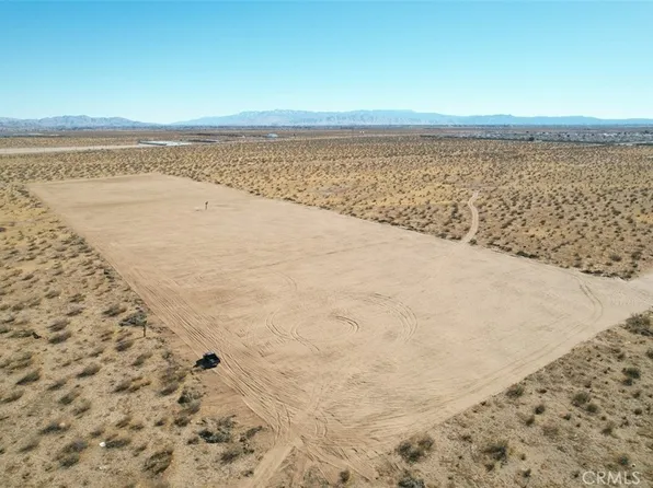 7 Jonathan St #1, Adelanto, CA 92301