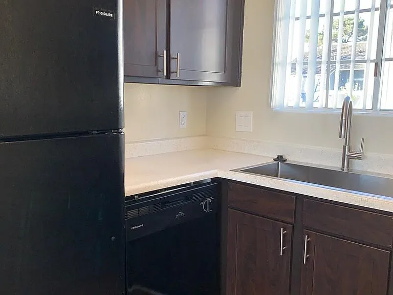 The Cape Apartments — Photo 20