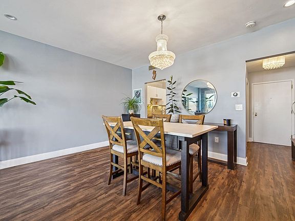 3rd image of 109 Shearwater Ct E APT 22