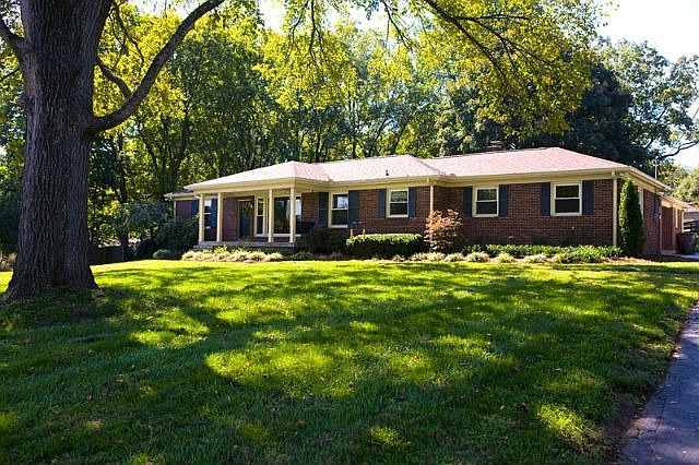 1st image of 505 Barrywood Dr