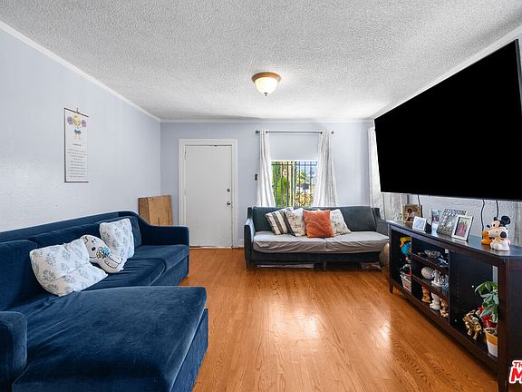 5th image of 3793 Cimarron St