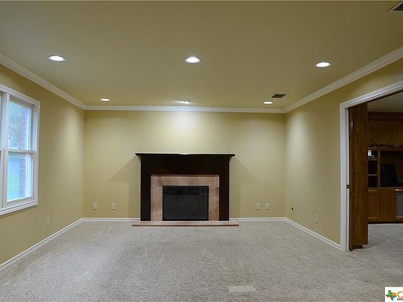 4th image of 111 E Sierra Cir