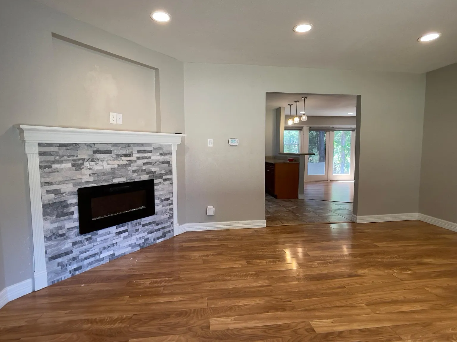 1409 Cooper Dr — Photo 4