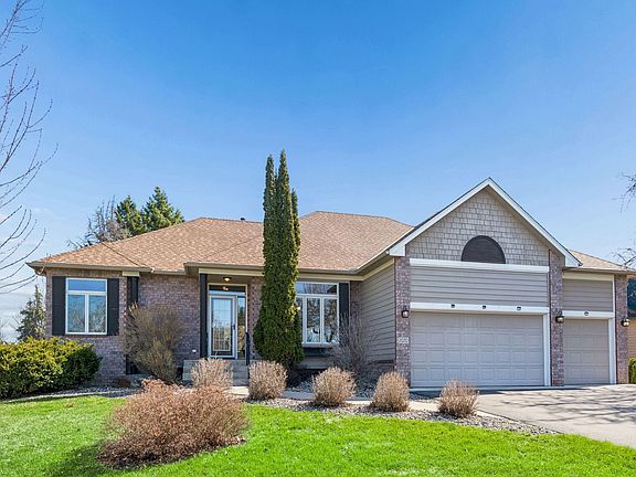 3rd image of 2070 Woodstone Dr