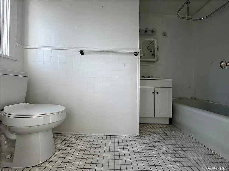 239 W Main St #3 — Photo 11
