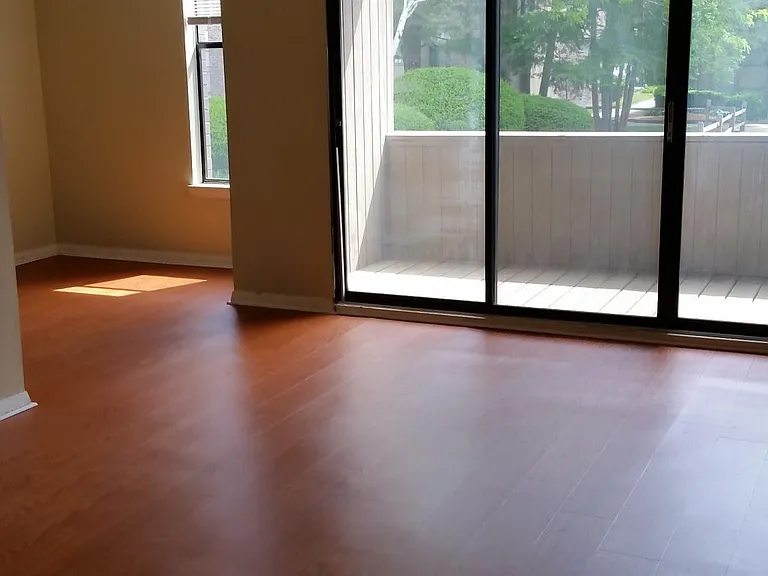 50 Shrewsbury Green Dr #G — Photo 5
