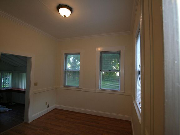 5th image of 216 Lowell St #8