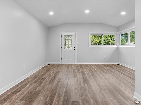 4th image of 815 Southmoor Pl