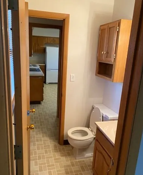 Master bath with jack and jill to kitchen