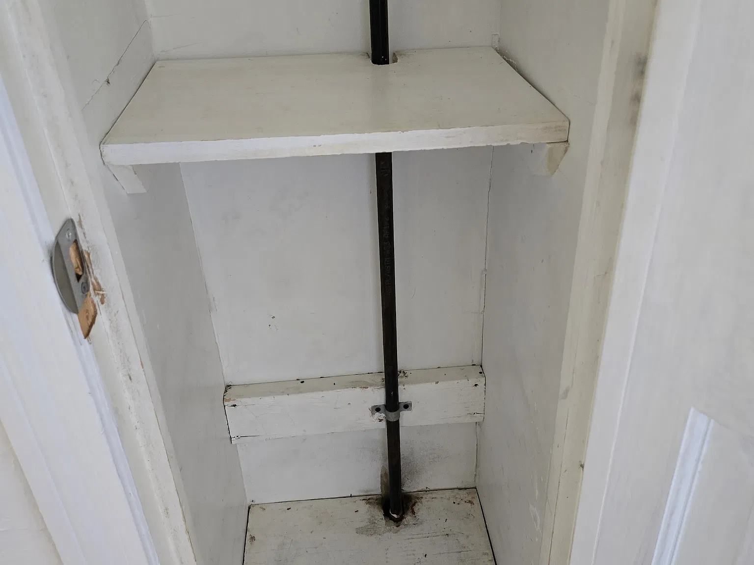 3 bed, 1000 sqft, $2,100 — Photo 4