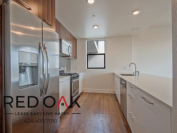 2nd image of 5727 1/4 La Mirada Ave #401