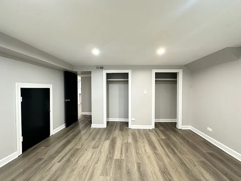 2617 W Rascher Ave #NDG — Photo 16