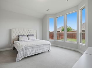 1429 Eclipse Rd, Aubrey, TX 76227