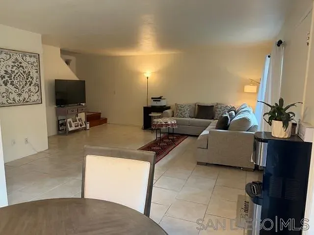 9838 Caminito Bolsa — Photo 2