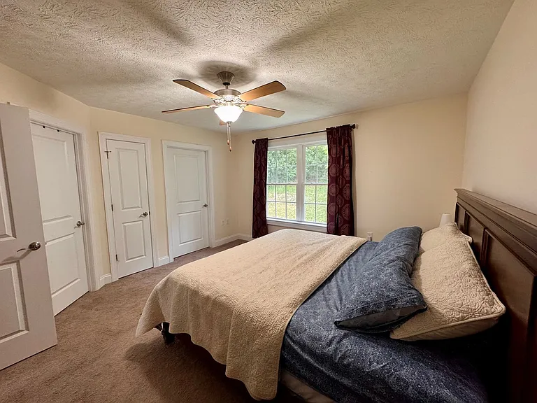 573 Spring Oaks Dr — Photo 11