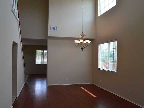 3rd image of 29227 Sandtrap Ct