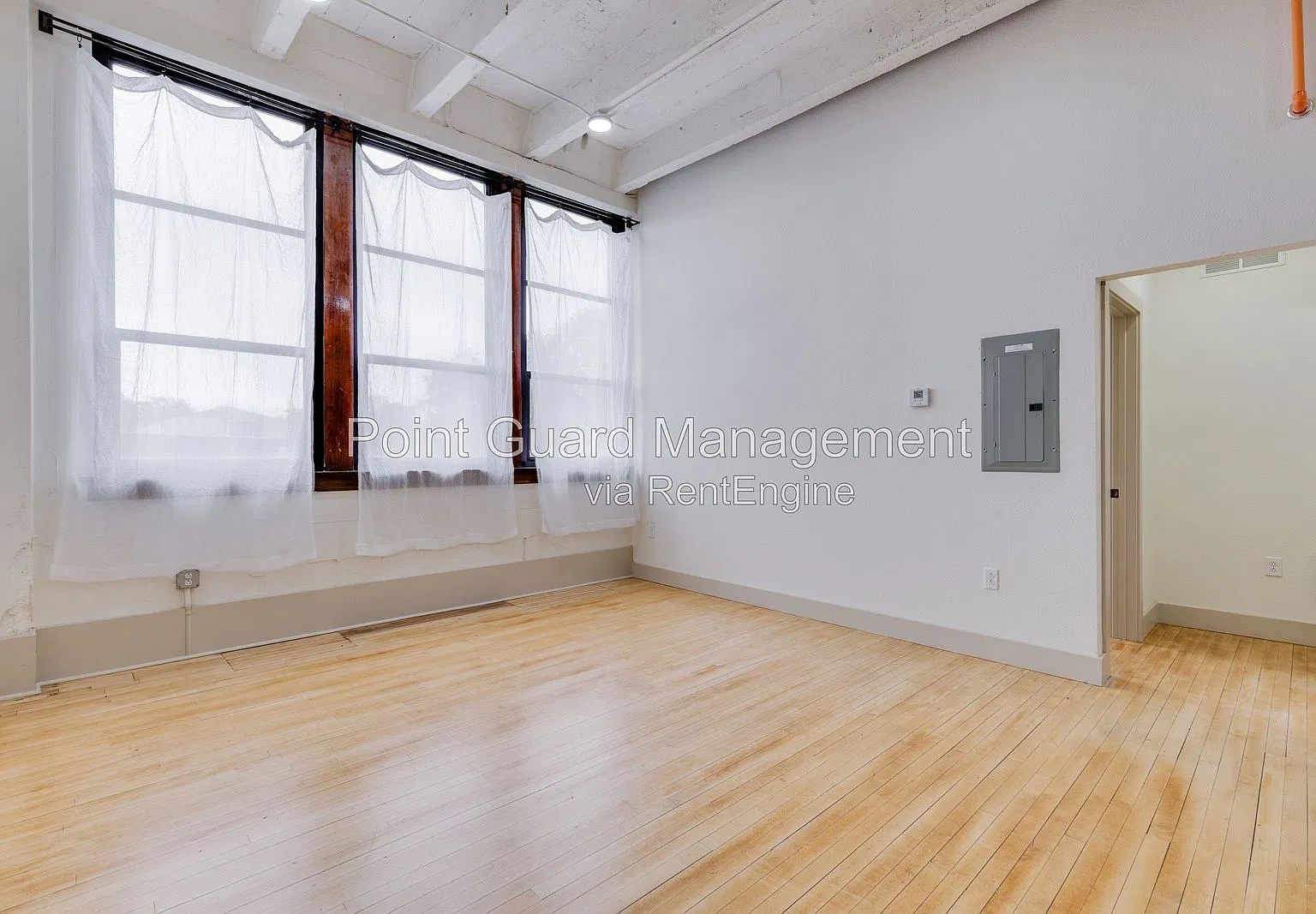 301 S Meridian Ave — Photo 2