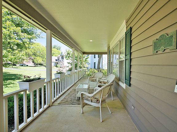 2nd image of 248 Perth Rd