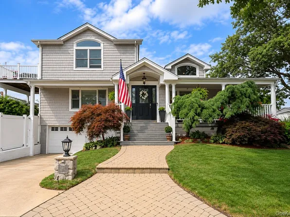 3970 Darby Lane, Seaford, NY 11783