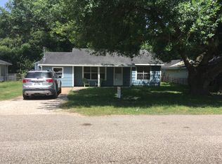 611 Legion Rd, Alvin, TX 77511