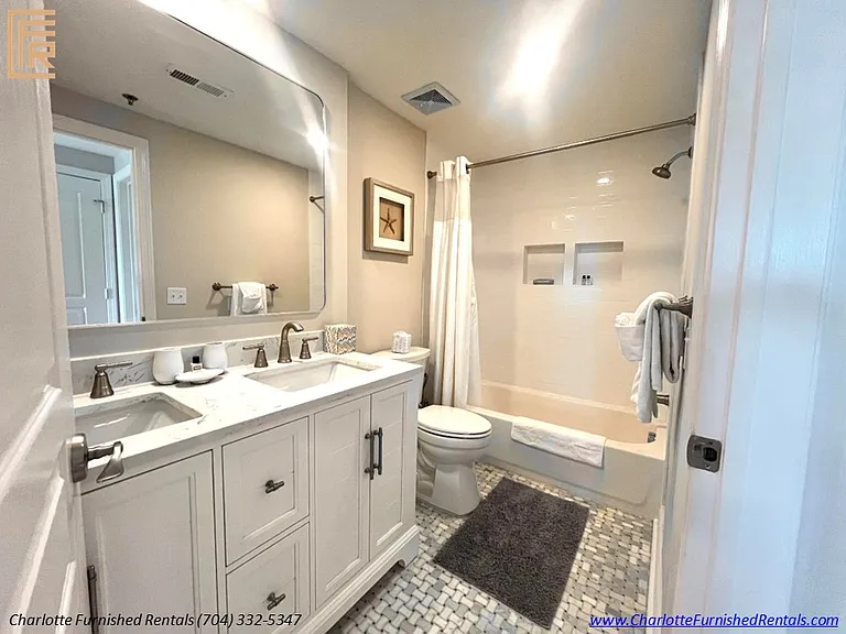 1315 East Blvd #534 — Photo 2