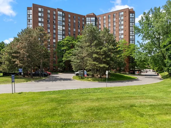 2871 Richmond Rd #411, Ottawa, ON K2B 8M5