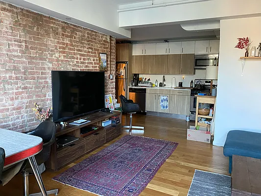 Rented by MySpaceNYC | media 30