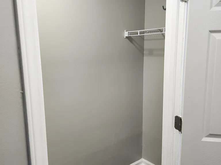 43 Derby Ln — Photo 17