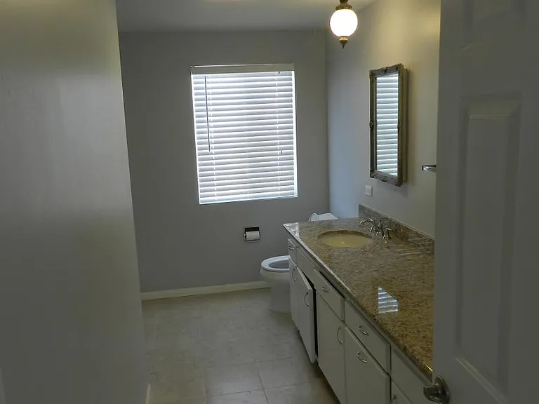 Primary bath with 2 sinks