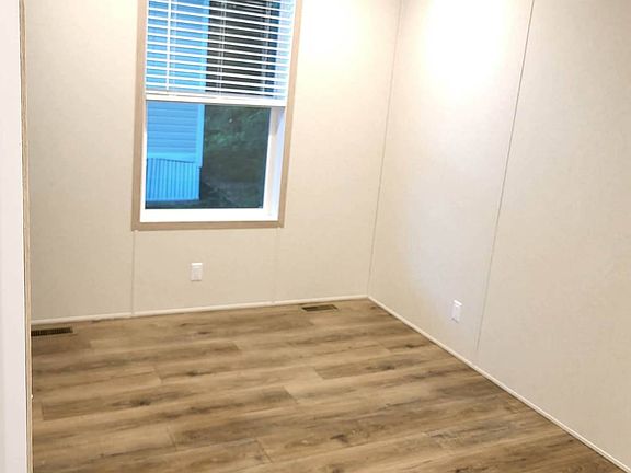 4th image of 10039 County Road 4 #7