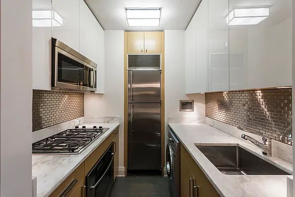 Rented by SERHANT. | media 12