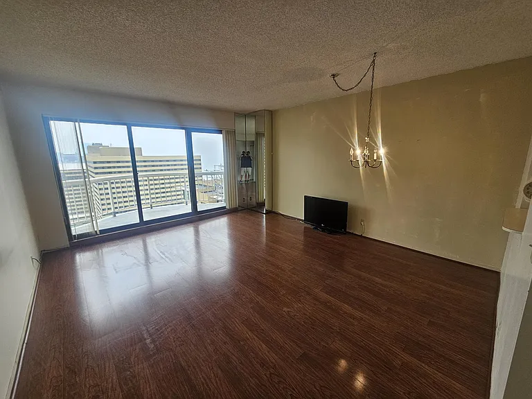 3101 Boardwalk #2403B-1 — Photo 4
