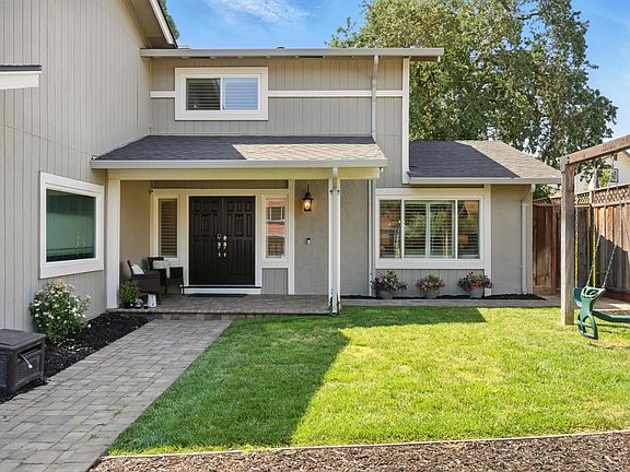 5th image of 1010 Creekside Ct