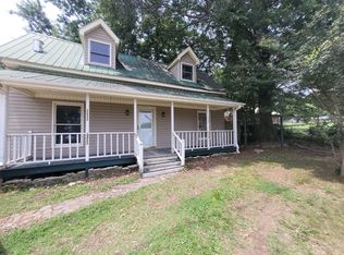 240 2nd St, Hartwell, GA 30643