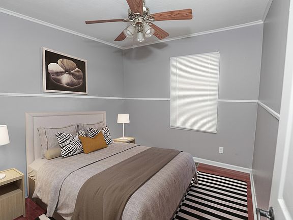 5th image of 1116 N Krings Ln