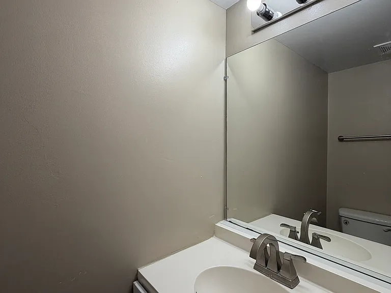 1003 Marsden Ct — Photo 6