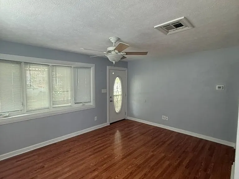 57 Bonnie Ct — Photo 3