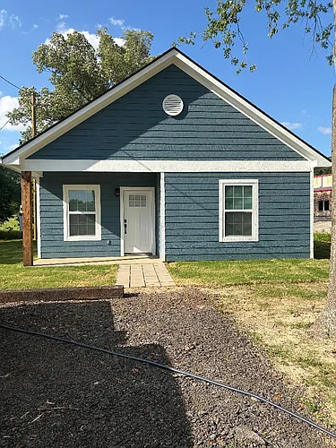 205 Skinner Ln Photo 1