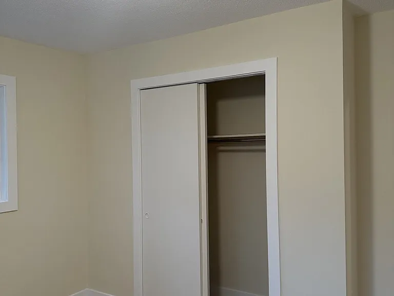 904 W Lorraine Ave — Photo 17